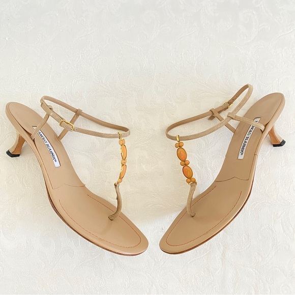 Manolo Blahnik beige thong sandals - Picture 5 of 6